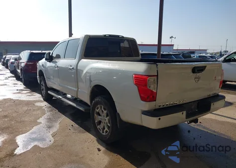 2017 Nissan Titan Xd Sl Diesel z USA, uszkodzony, nr VIN 1N6BA1F41HN511573